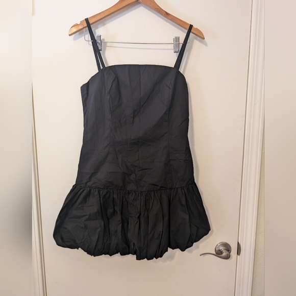 Little black dress - Picture 3 of 5